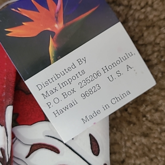 NWT! Max imports Hawaiian floral wallet, 4.5"x7.5"x1", red - Picture 3 of 7